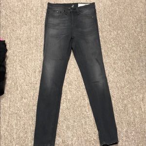 Rag & Bone High Waisted 10” Skinnh Grey Jeans
